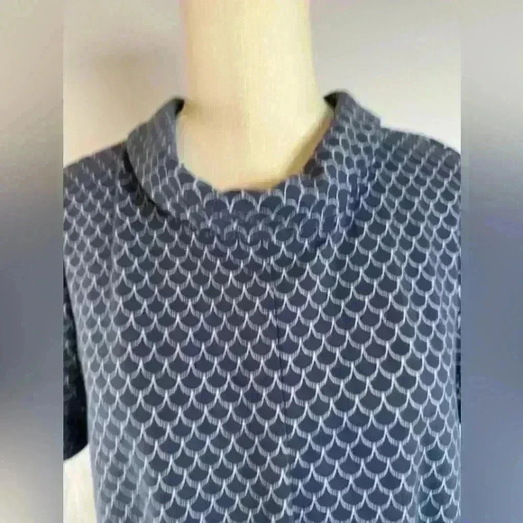 Top it Off Slip on Blue Dress w/front pockets and mermaid design (Size Large) - Picture 9 of 10